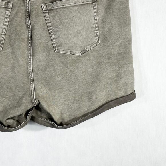 Torrid Plus Sz 24 Denim Shorts Boyfriend Vintage Stretch Mid Rise Short Gray 553 - Picture 12 of 14